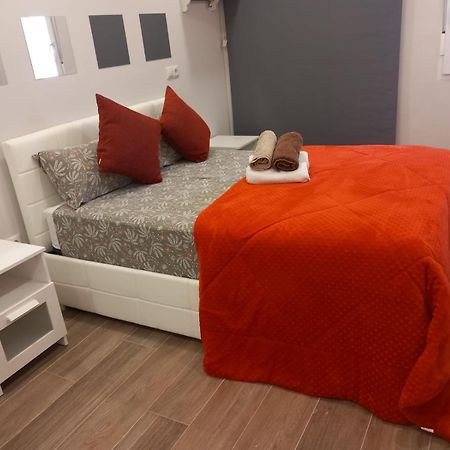 Ferienwohnung Plaza Pedro Zerolo Madrid Exterior foto